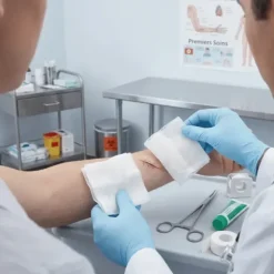 COMPRESSES DE GAZE STÉRILES MEDI’SOFT 17 FILS HYDROPHILES MEDICLINIC - Boîte de 100